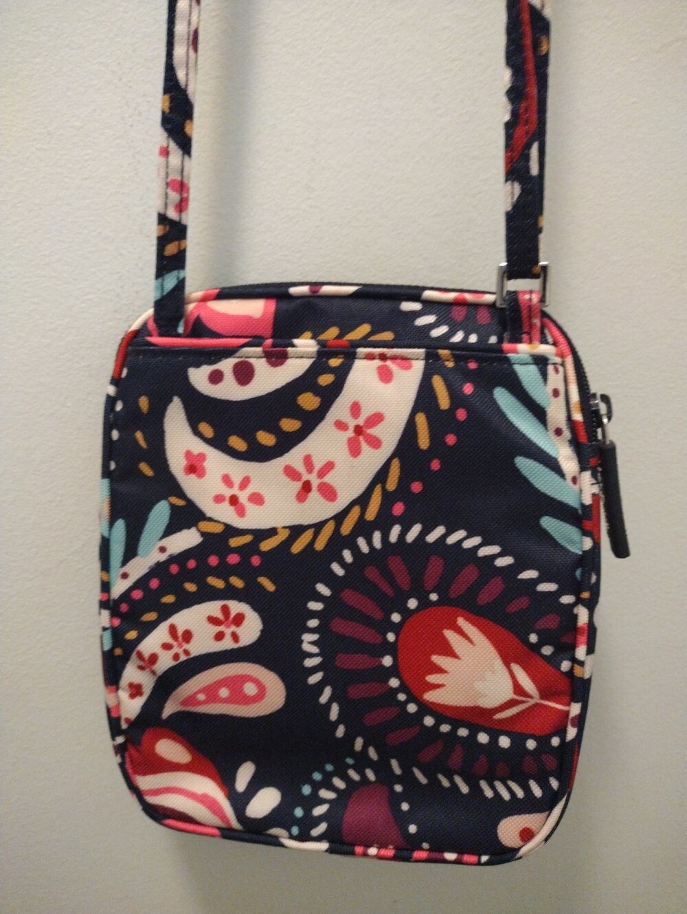 Vera Bradley Cross Body - Picture 2 of 5